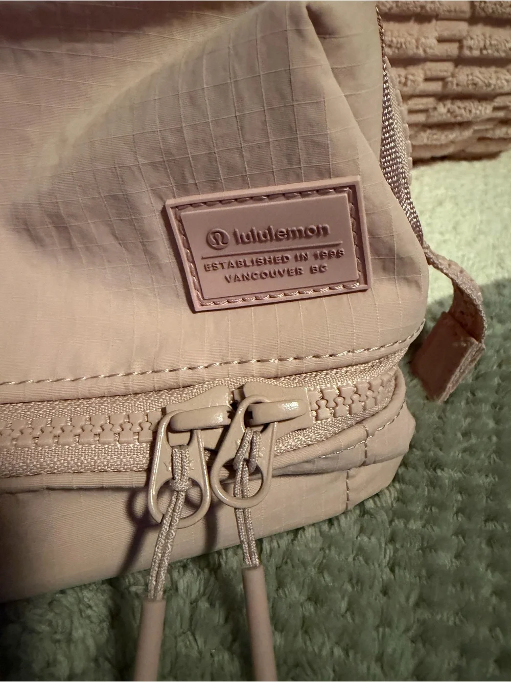lululemon soft blush pink travel dopp kit